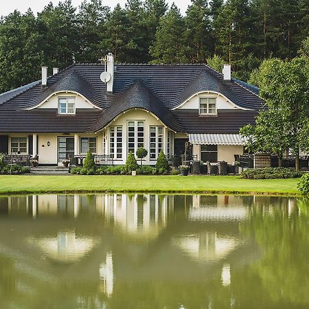 Hubertus Dwór Myśliwski Opole Exterior foto