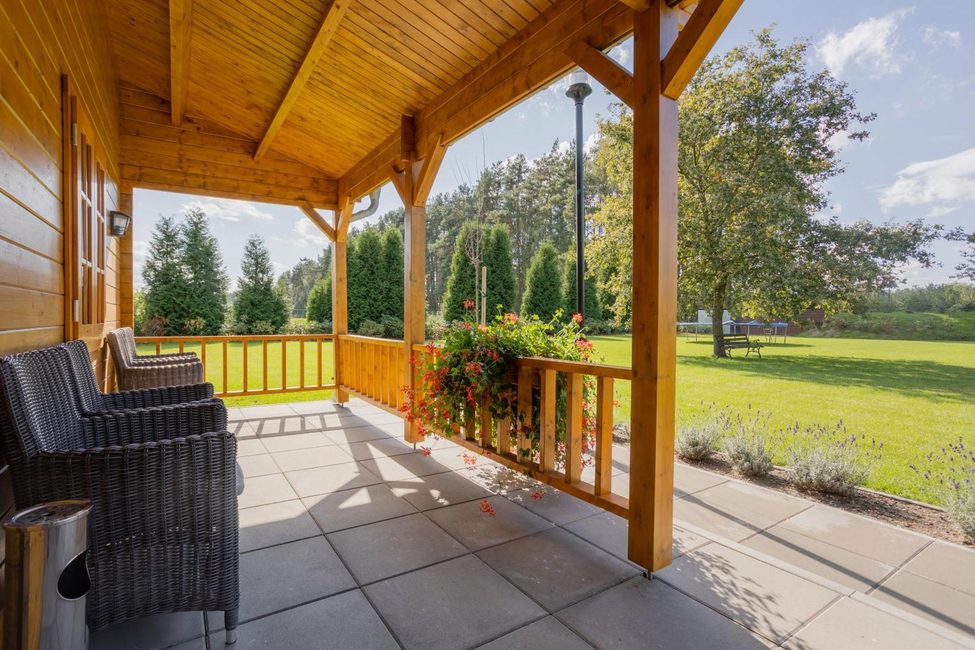 Hubertus Dwór Myśliwski Opole Exterior foto