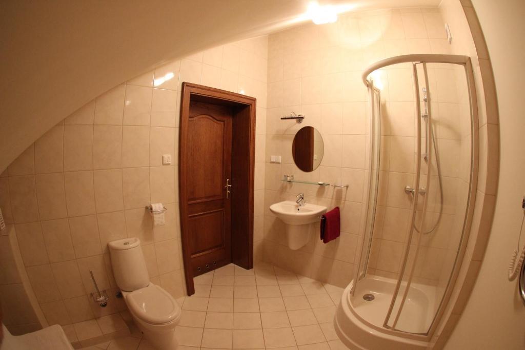 Hubertus Dwór Myśliwski Opole Quarto foto